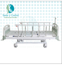 cama hospitalaria con ajuste de altura